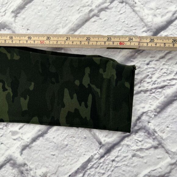 Spanx Look At Me Now Seamless Athletic Leggings Women's Green Camouflage Small - Picture 8 of 9